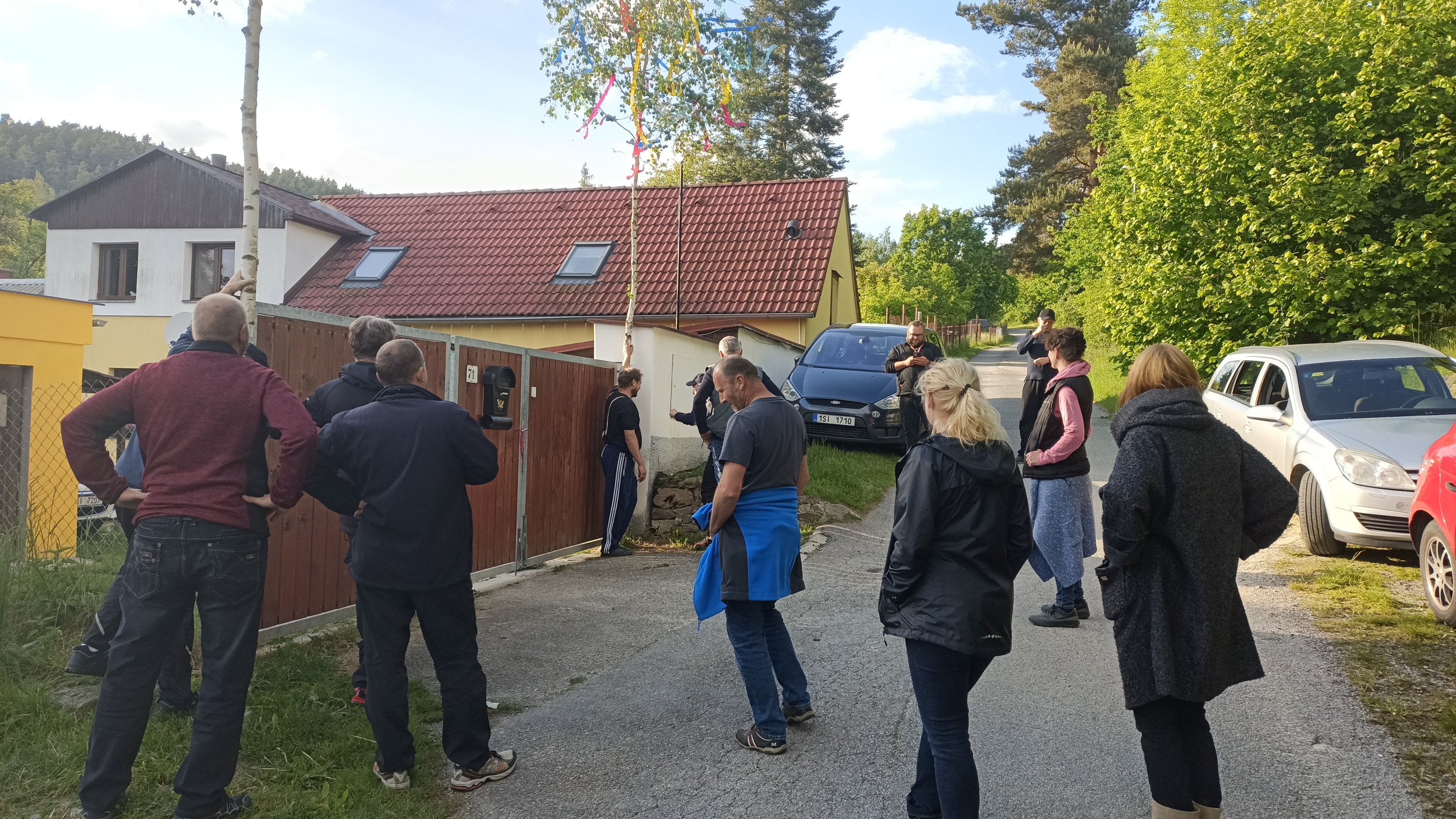 IMG_stavění brány Jirka Fürbach 3